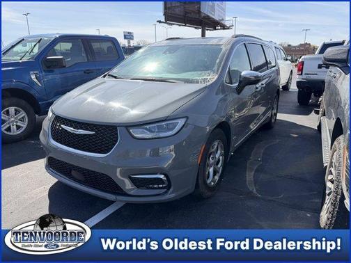 Ceramic Gray Clearcoat 2023 Chrysler Pacifica Limited