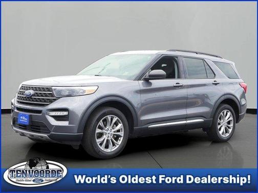 Gray Metallic 2023 Ford Explorer XLT