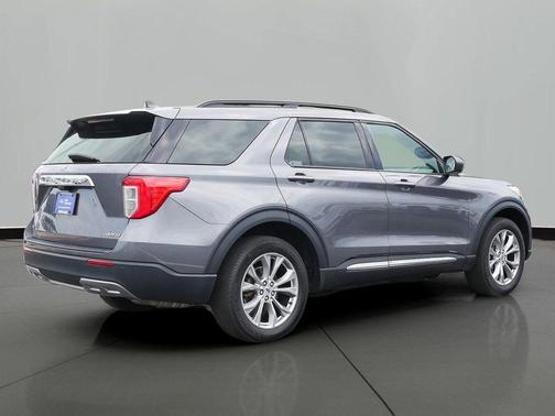 Gray Metallic 2023 Ford Explorer XLT