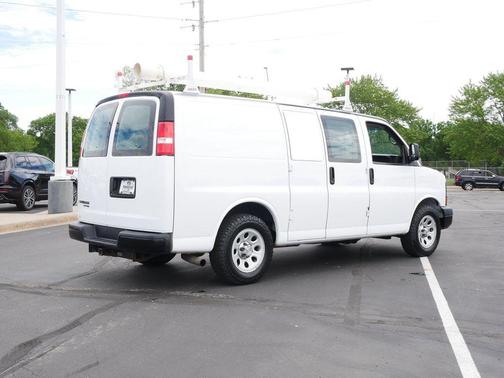 Summit White 2013 Chevrolet Express 1500 Work Van
