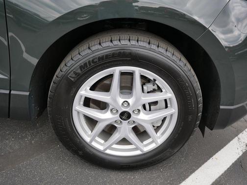 Forged Green Metallic 2023 Ford Edge SEL