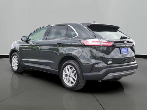 Forged Green Metallic 2023 Ford Edge SEL