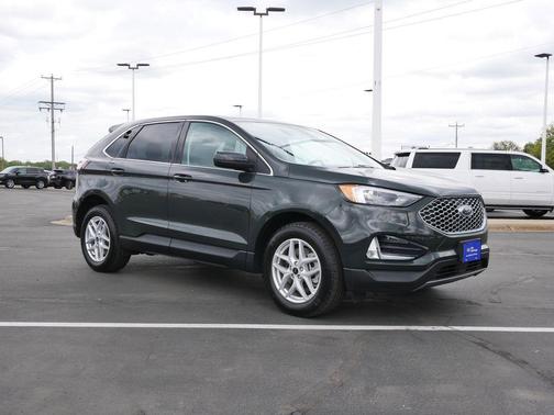 Forged Green Metallic 2023 Ford Edge SEL