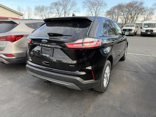 Agate Black Metallic 2024 Ford Edge SEL