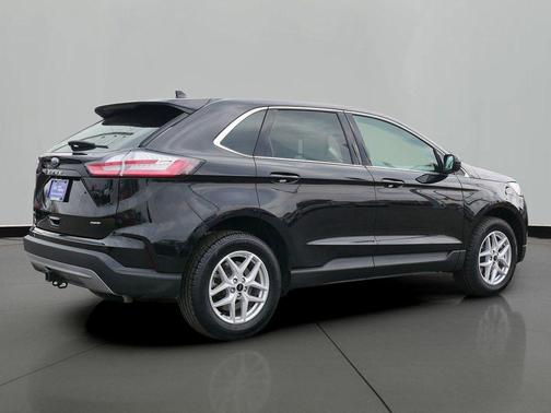 Agate Black Metallic 2024 Ford Edge SEL