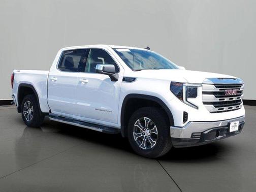 White 2023 GMC Sierra 1500 SLE