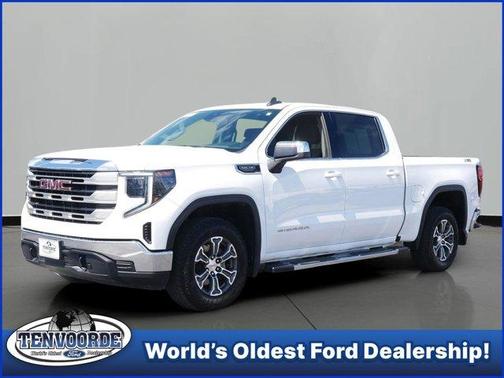 White 2023 GMC Sierra 1500 SLE