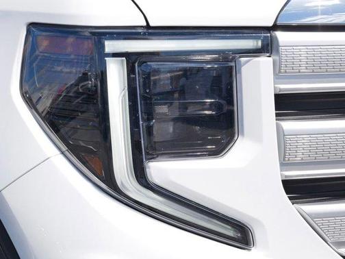White 2023 GMC Sierra 1500 SLE