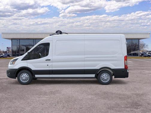 Oxford White 2026 Ford Transit-250 148 WB Medium Roof Cargo