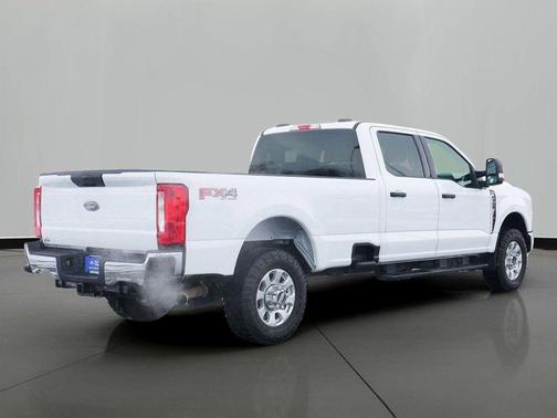 2024 Ford F-350 XLT