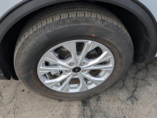 Space Silver 2025 Ford Escape Active