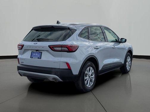 Space Silver 2025 Ford Escape Active