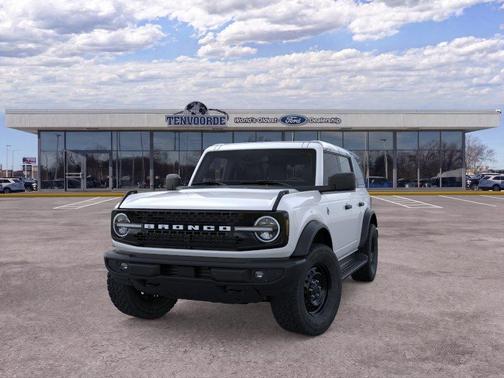 Oxford White 2026 Ford Bronco Outer Banks