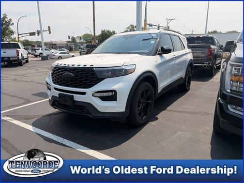 White Metallic 2022 Ford Explorer ST-Line