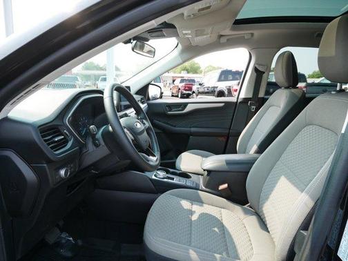 Black Metallic 2022 Ford Escape SE