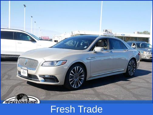 White Gold Metallic 2017 Lincoln Continental Select