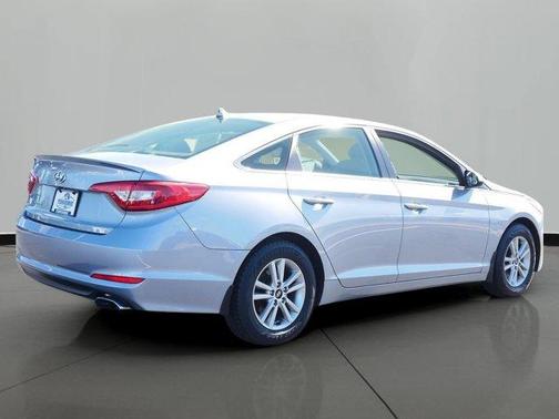 Shale Gray Metallic 2017 Hyundai SONATA SE