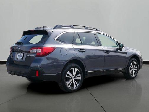 Magnetite Gray Metallic 2018 Subaru Outback 2.5i Limited