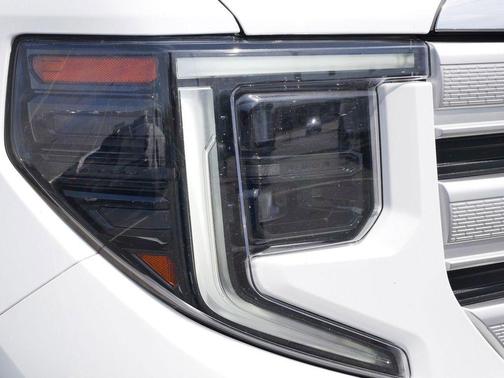 Summit White 2023 GMC Sierra 1500 SLE
