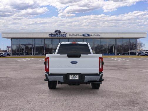 Oxford White 2026 Ford F-350 XLT