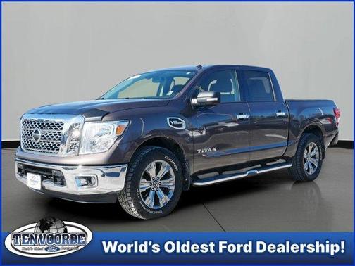 2017 Nissan Titan SV
