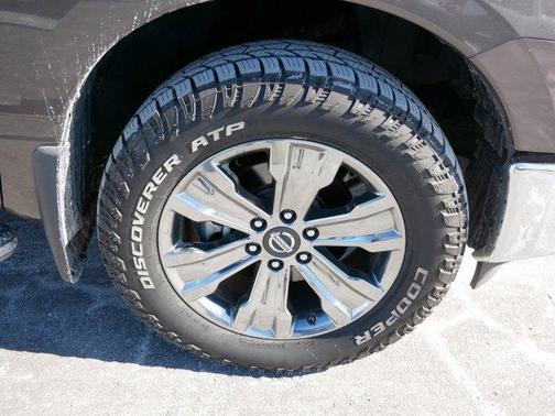 2017 Nissan Titan SV