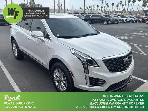Crystal White Tricoat 2024 Cadillac XT5 Luxury