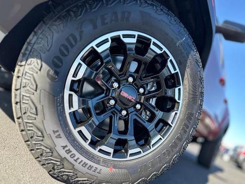 Volcanic Red Tintcoat 2026 GMC Canyon AT4