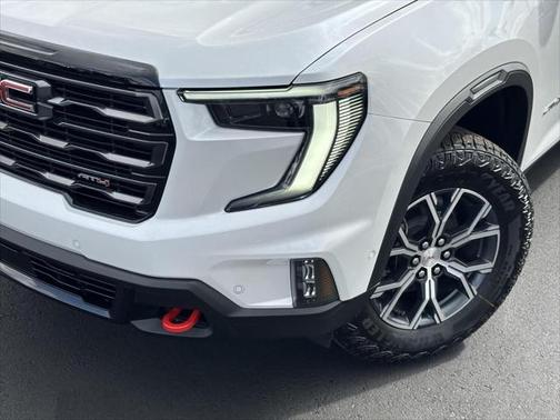2025 GMC Acadia AWD AT4