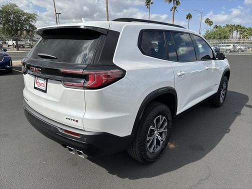 2025 GMC Acadia AWD AT4