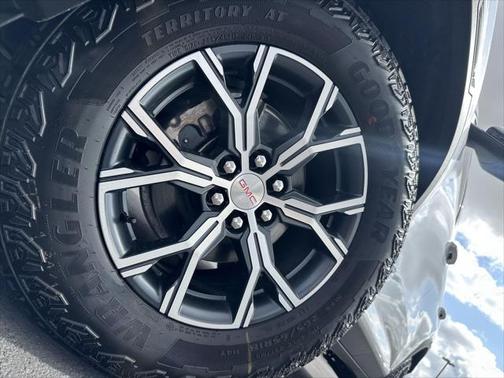2025 GMC Acadia AWD AT4