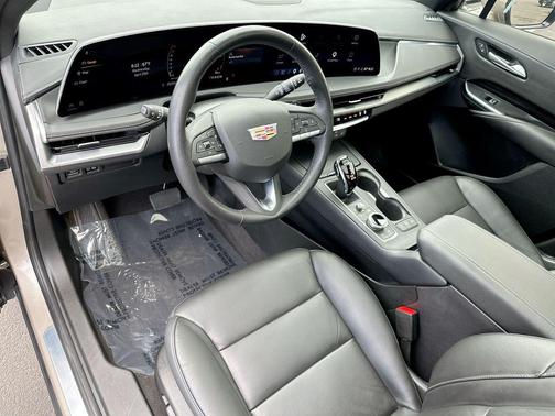 Latte Metallic 2024 Cadillac XT4 Luxury
