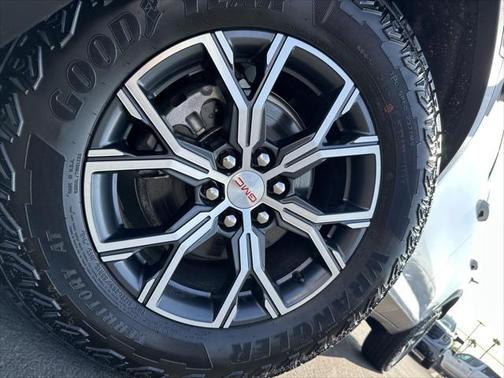 2025 GMC Acadia AWD AT4