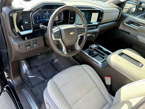 Dark Ash Metallic 2022 Chevrolet Silverado 1500 LT