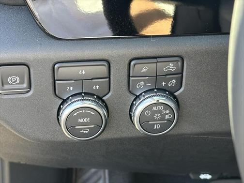 2025 GMC Sierra 2500 SLE