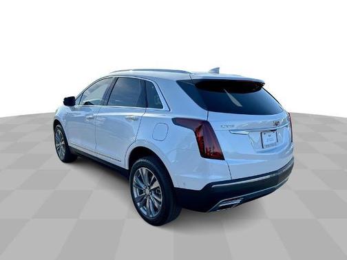Crystal White Tricoat 2026 Cadillac XT5 Premium Luxury