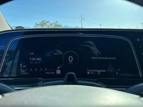 Crystal White Tricoat 2022 Cadillac Escalade Premium Luxury