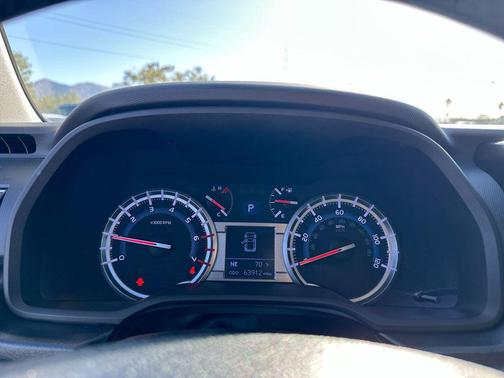 Super White 2018 Toyota 4Runner TRD Off Road Premium