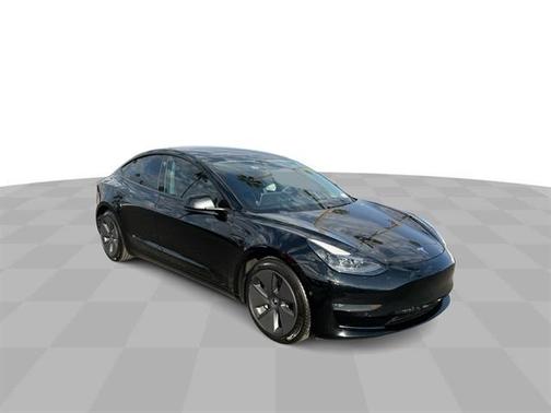 2022 Tesla Model 3 Standard Range