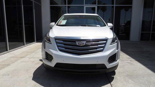 Crystal White Tricoat 2017 Cadillac XT5 Premium Luxury