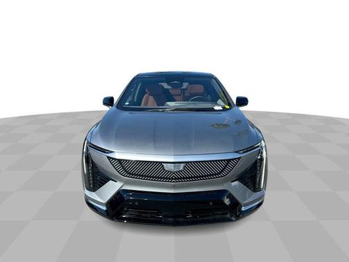 Argent Silver Metallic 2026 Cadillac OPTIQ Premium Luxury