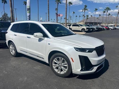 Crystal White Tricoat 2023 Cadillac XT6 Luxury FWD