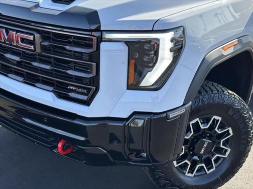 2025 GMC Sierra 2500 AT4