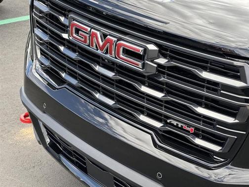 2025 GMC Acadia AWD AT4