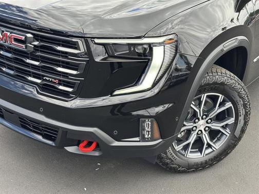 2025 GMC Acadia AWD AT4