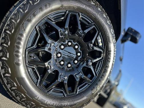 Void Black 2026 GMC HUMMER EV SUV 2X