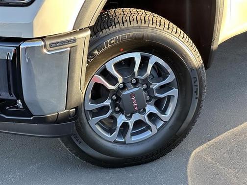 2026 GMC Sierra 2500 SLE