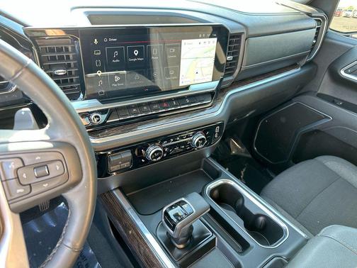 Summit White 2025 GMC Sierra 1500 Elevation