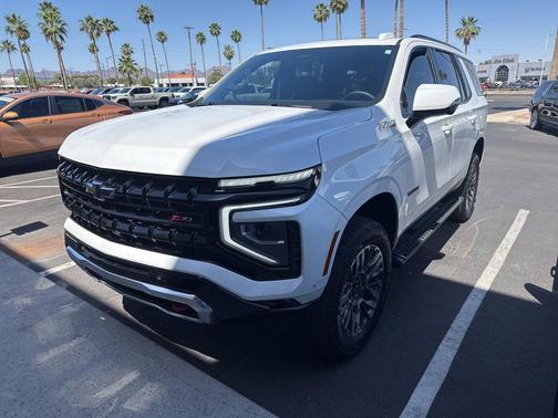 Iridescent Pearl Tricoat 2025 Chevrolet Tahoe 4WD Z71