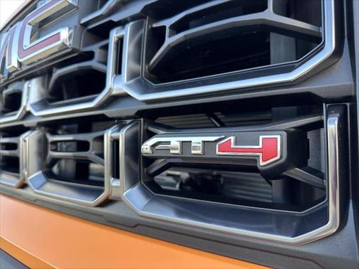 2025 GMC Canyon Base